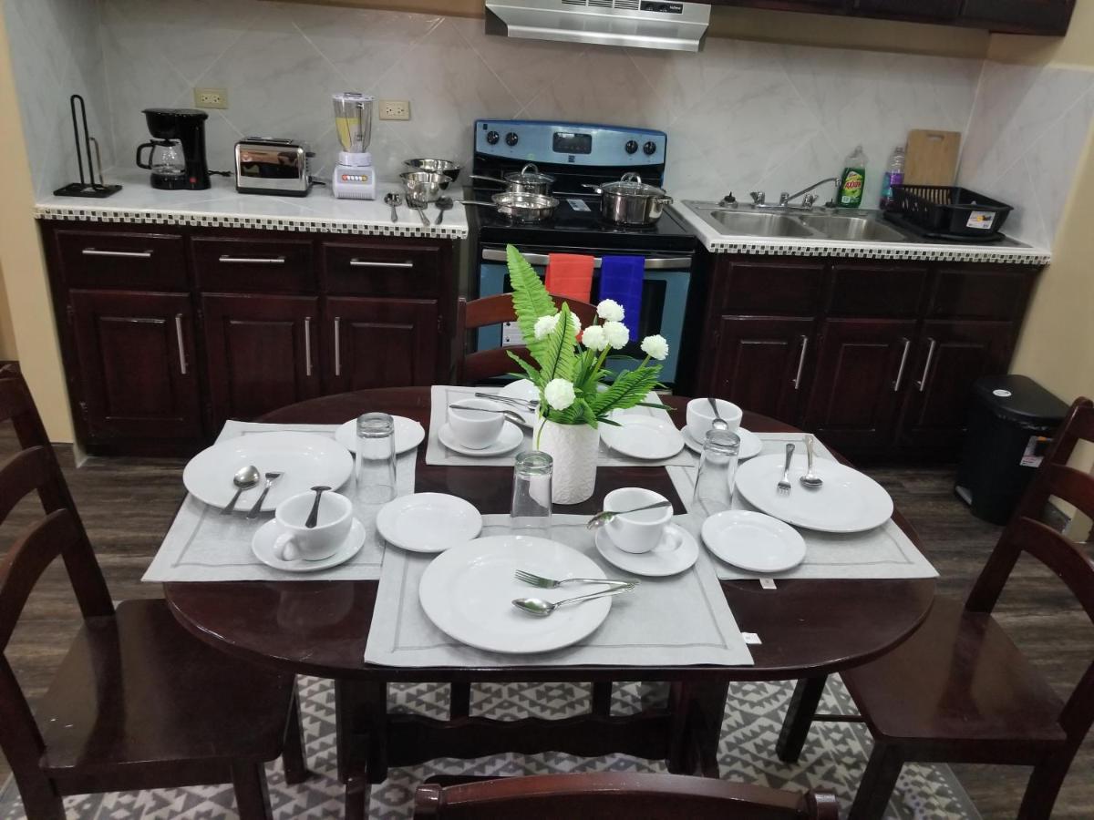 Royal View Apartment Plus Belize City Exterior foto