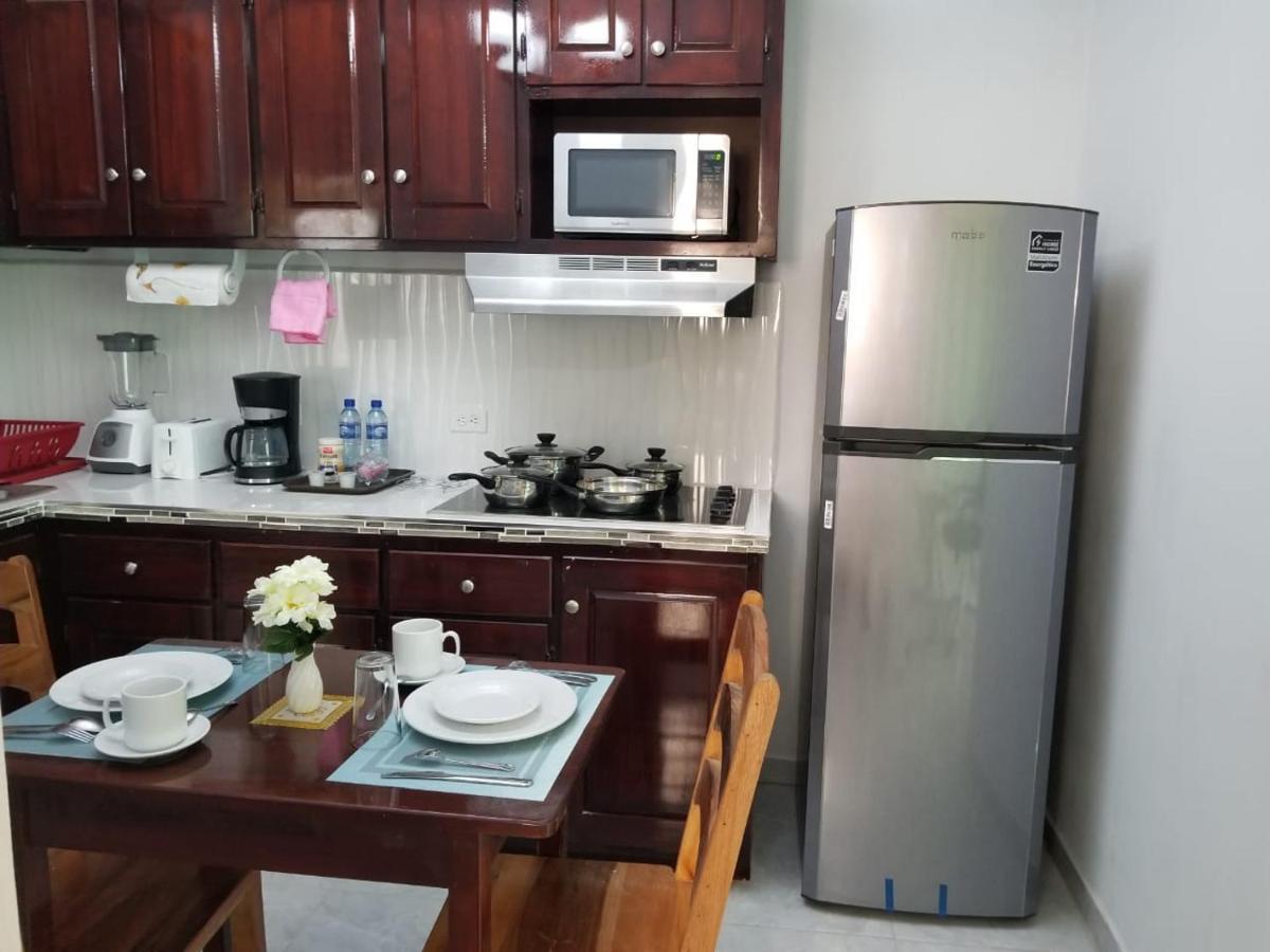 Royal View Apartment Plus Belize City Exterior foto